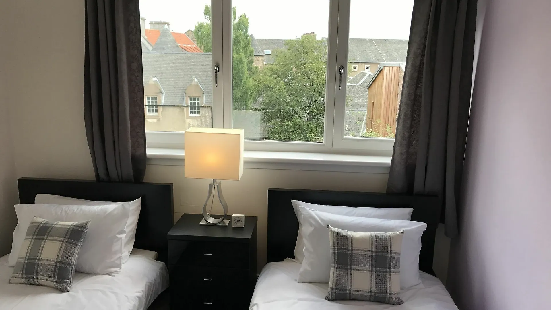 אדינבורו Chessels Court Apartment בריטניה